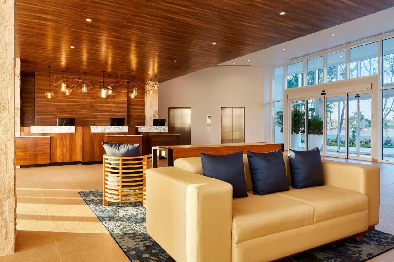 Fairfield Inn & Suites By Marriott Cancun Airport Exterior photo
